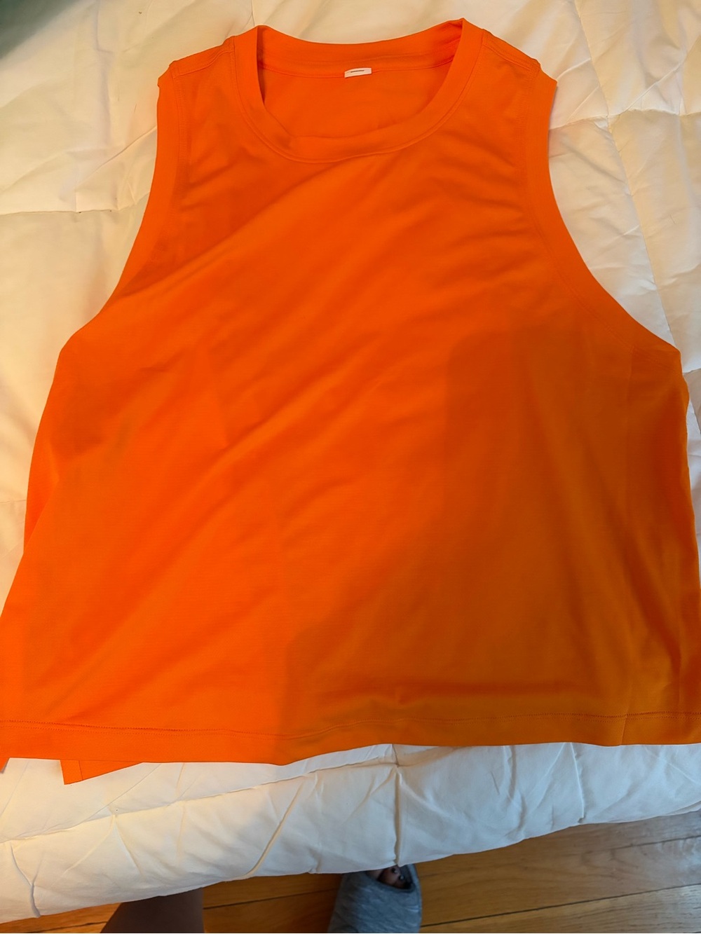 Lululemon high neck tank-top